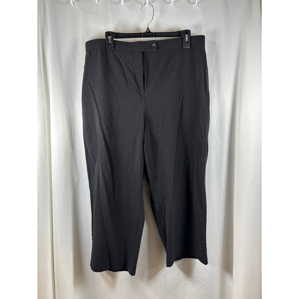Briggs New York Women's Black Cropped Pants Size 16